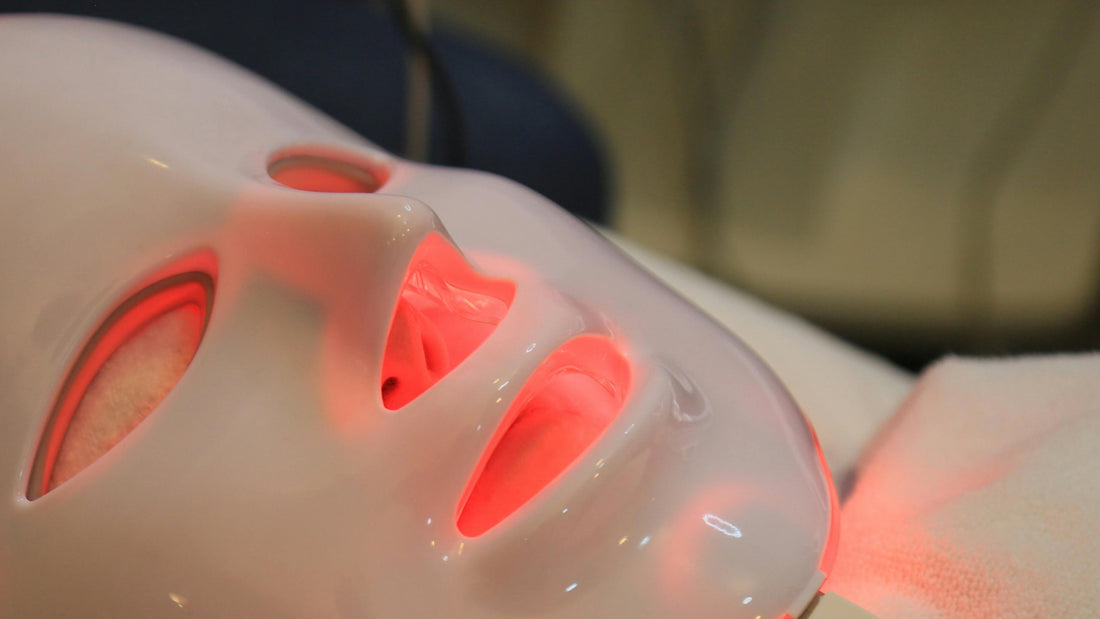 Voorbij de hype: Moet je een led-gezichtsmasker kopen?